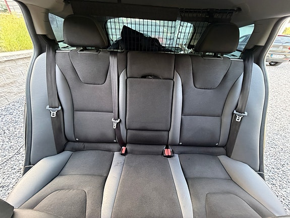 Volvo V60 8 of 9