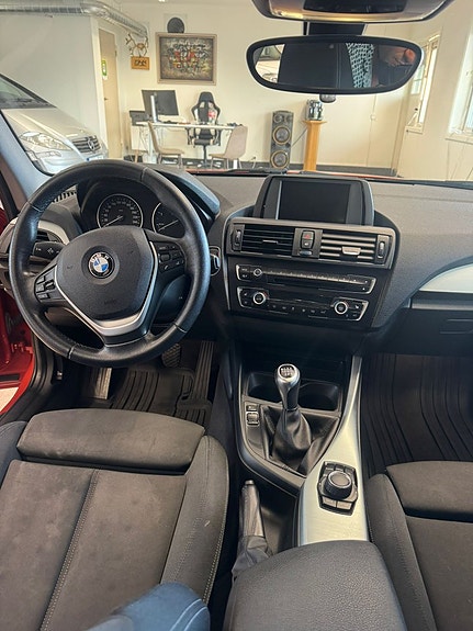 BMW 118d 7 of 11