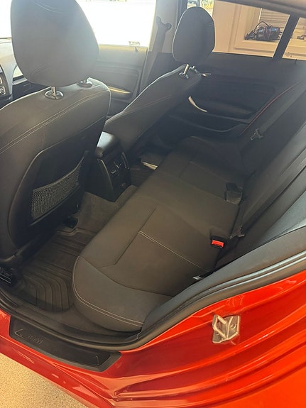 BMW 118d 8 of 11