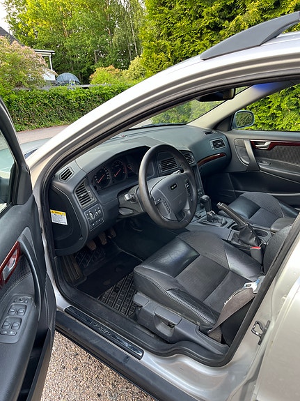 Volvo V70 5 of 5