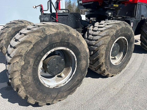 Komatsu 951 7 of 15
