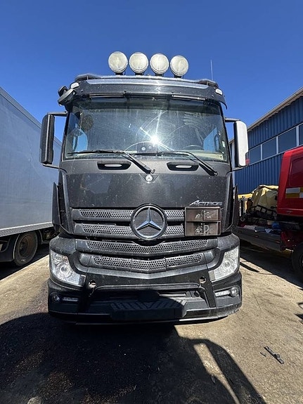 Mercedes-Benz Acros 963 2 of 13