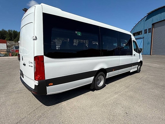 Mercedes-Benz Skolbuss  22 pass 3 of 10