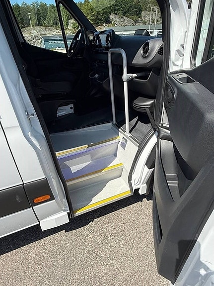 Mercedes-Benz Skolbuss  22 pass 5 of 10