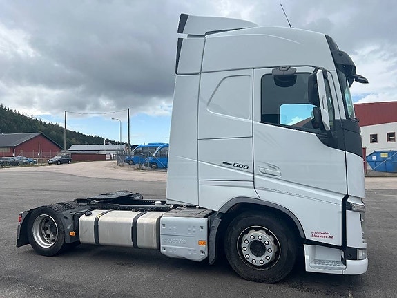 Volvo FH500 Mega Glob 4x2 2 of 9
