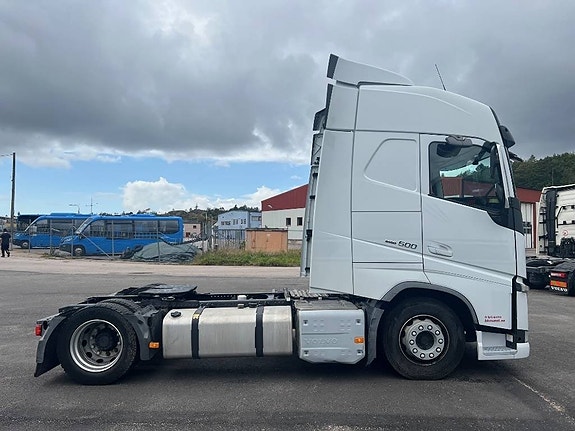 Volvo FH500 Mega Glob 4x2 3 of 9