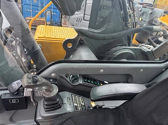 Volvo EC 290 B N LC 13 of 14