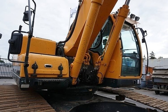 Hyundai R260LC-9A 8 of 23