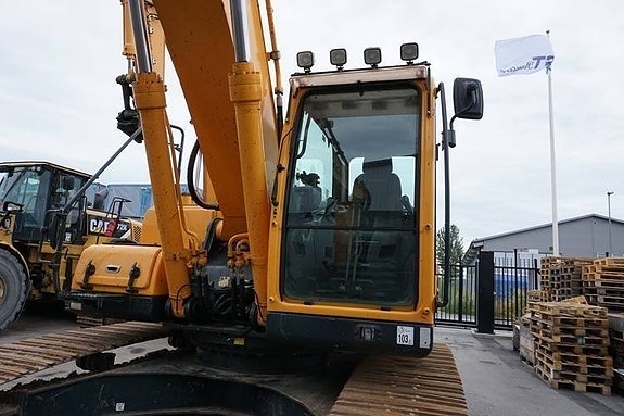 Hyundai R260LC-9A 18 of 23