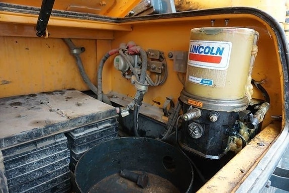 Hyundai R260LC-9A 13 of 23