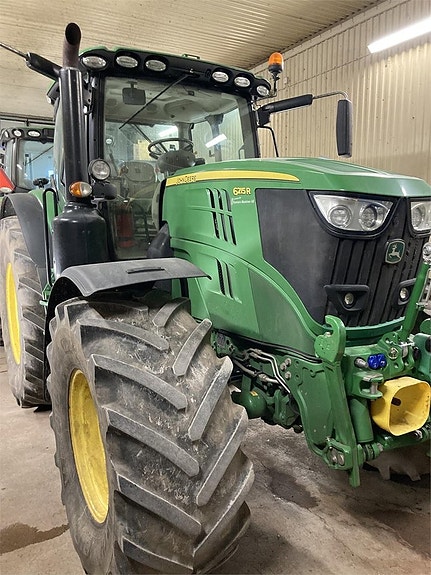 John Deere 6215R AP TRAKTOR FR.LYFT PTO 2 of 6