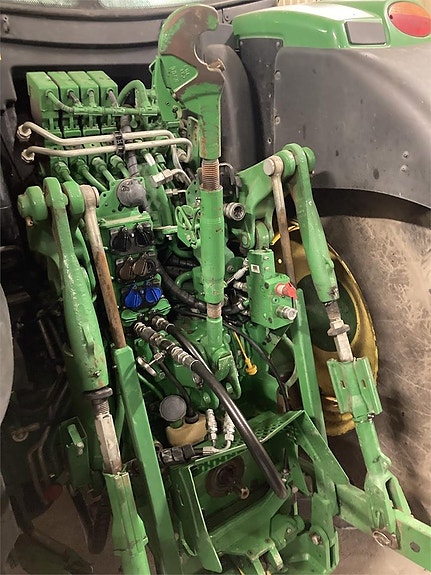 John Deere 6215R AP TRAKTOR FR.LYFT PTO 6 of 6