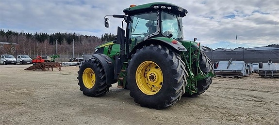 John Deere 7230R TRAKTOR 2 of 10