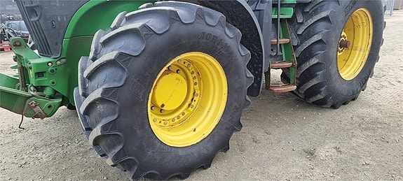 John Deere 7230R TRAKTOR 8 of 10