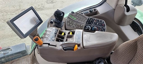 John Deere 7230R TRAKTOR 7 of 10