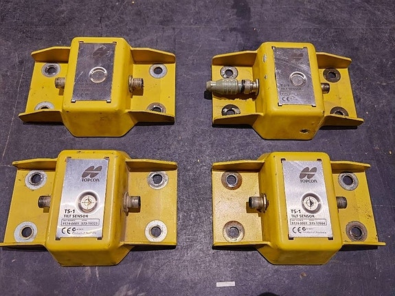 Topcon X73i 3 of 14
