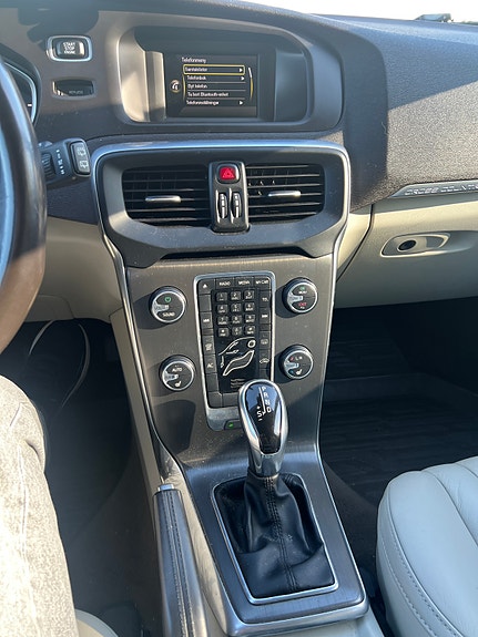 Volvo V40 Cross Country 5 of 5