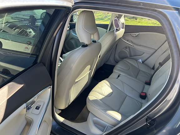 Volvo V40 Cross Country 10 of 10