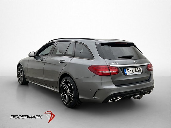 Mercedes-Benz C300 5 of 5