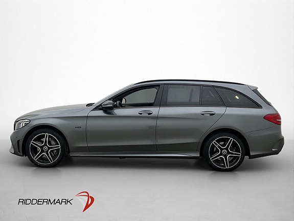 Mercedes-Benz C300 4 of 5