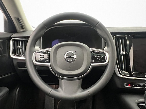 Volvo S90 14 of 30
