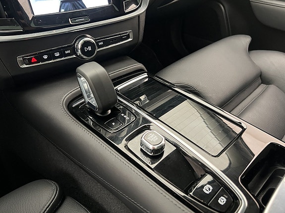 Volvo S90 29 of 30