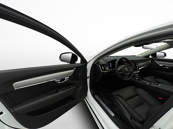 Volvo S90 11 of 30