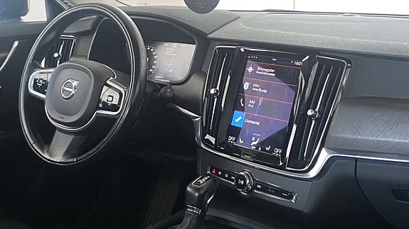 Volvo V90 Cross Country 7 of 12