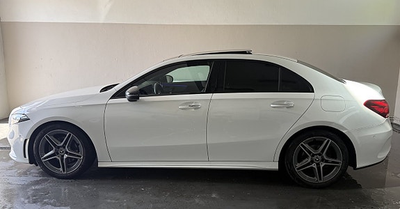 Mercedes-Benz A180 3 of 5