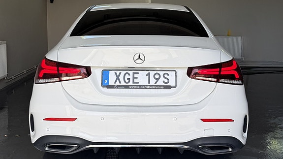 Mercedes-Benz A180 4 of 5