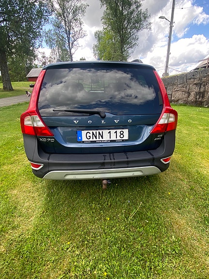 Volvo XC70 4 of 5