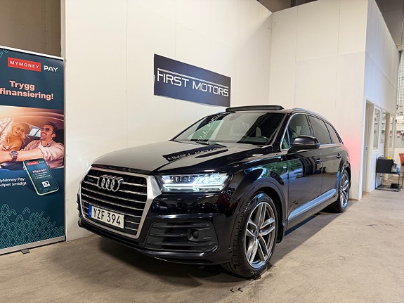 Audi Q7 2 of 5