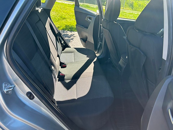 Toyota Auris 9 of 9