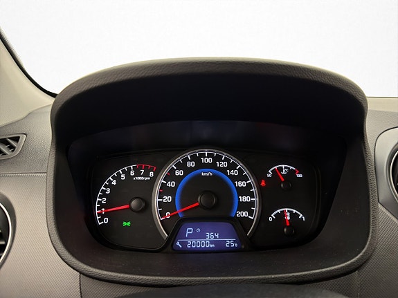 Hyundai i10 15 of 25