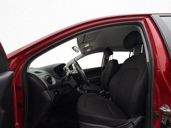 Hyundai i10 9 of 25