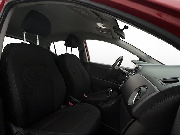 Hyundai i10 11 of 25