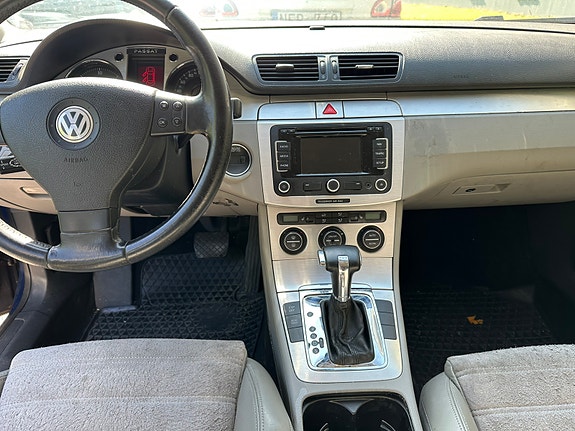 Volkswagen Passat 4 of 5