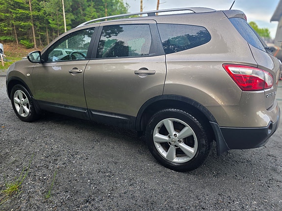 Nissan Qashqai+2 5 of 5