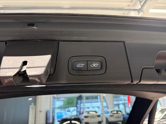 Volvo V90 Cross Country 6 of 26