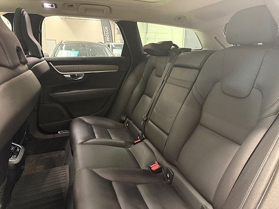 Volvo V90 Cross Country 25 of 26