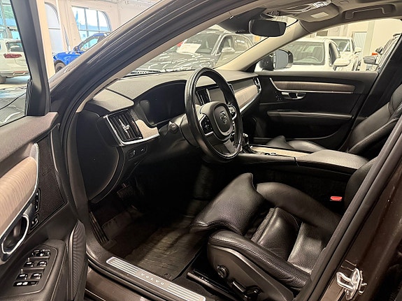 Volvo V90 Cross Country 12 of 26