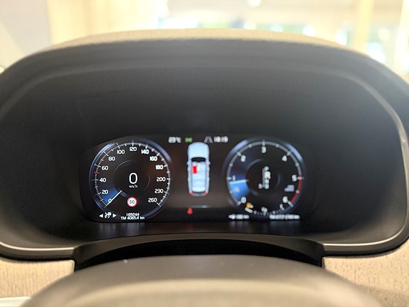 Volvo V90 Cross Country 16 of 26