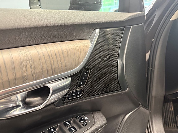 Volvo V90 Cross Country 21 of 26