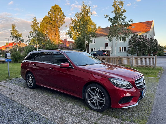 Mercedes-Benz E250 2 of 5