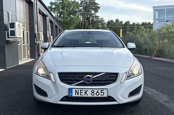Volvo V60 4 of 5