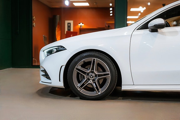 Mercedes-Benz A180 7 of 26