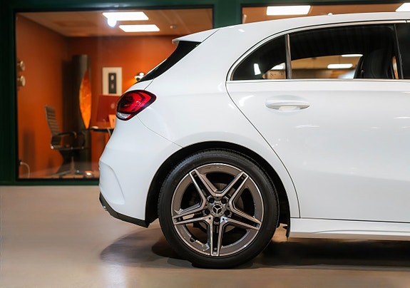 Mercedes-Benz A180 8 of 26
