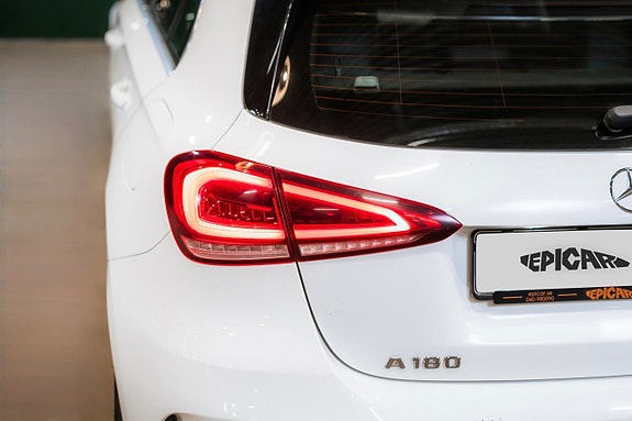 Mercedes-Benz A180 10 of 26