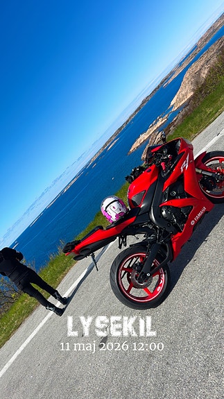 Yamaha YZF-R1 3 of 4