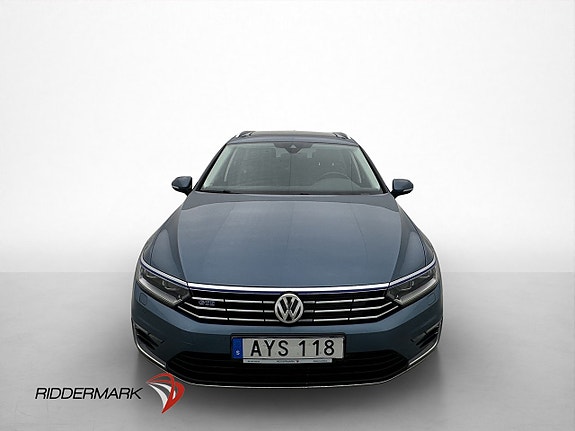 Volkswagen Passat 2 of 5